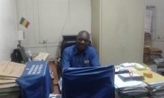 Agent douane malienne